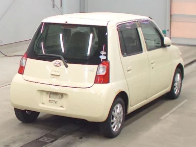 Daihatsu Esse