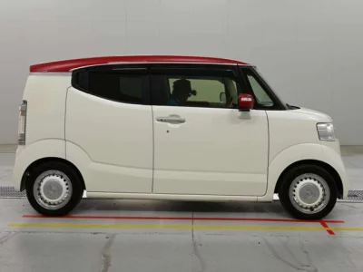 Honda N-Box Slash