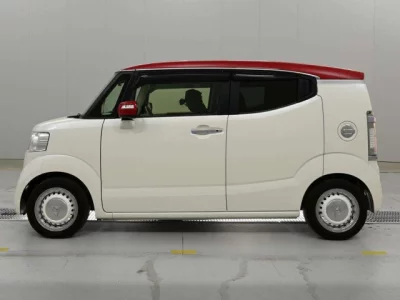 Honda N-Box Slash