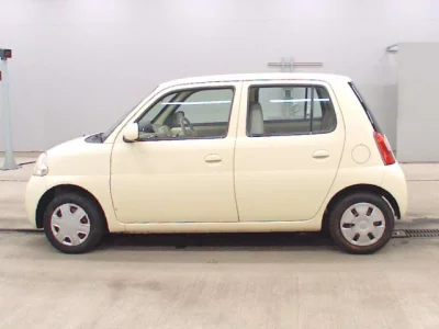 Daihatsu Esse