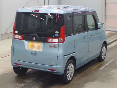 Suzuki Spacia