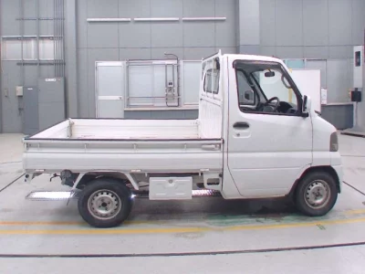 Nissan CLIPPER TRUCK