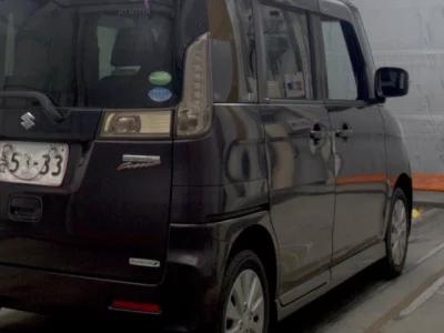 Suzuki Spacia