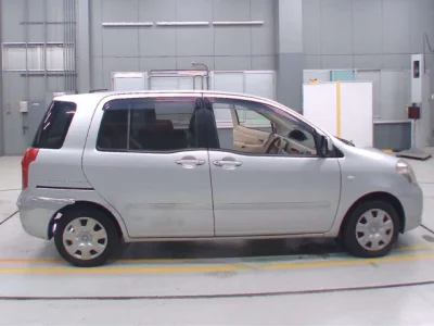 Toyota Raum