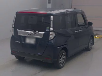 Toyota TANK
