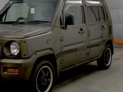 Daihatsu Naked