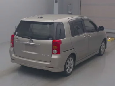 Toyota Raum