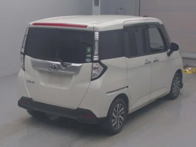 Toyota TANK