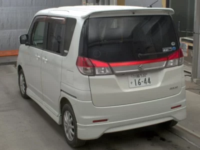 Suzuki Solio