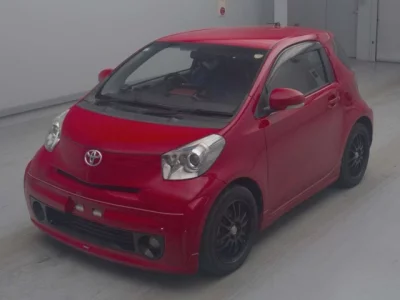 Toyota iQ