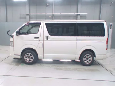 Toyota RegiusAce