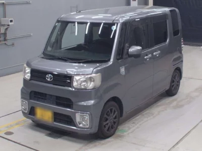 Toyota PIXIS MEGA