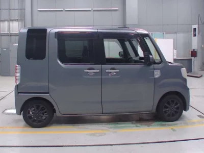 Toyota PIXIS MEGA