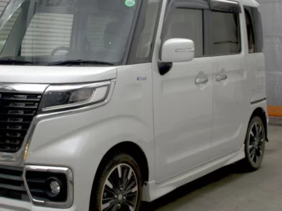 Suzuki Spacia