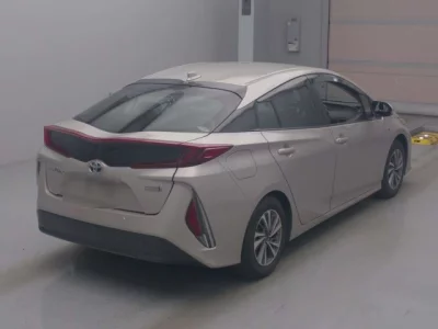 Toyota Prius PHV