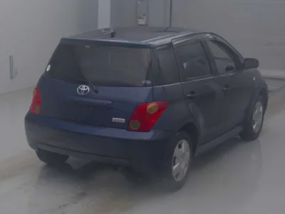 Toyota IST