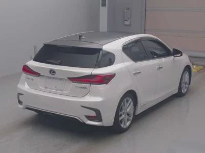 Lexus CT200h
