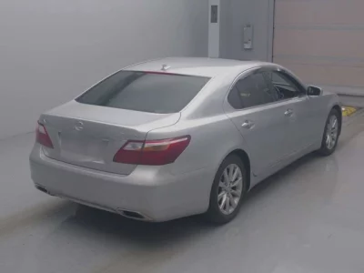Lexus LS460L