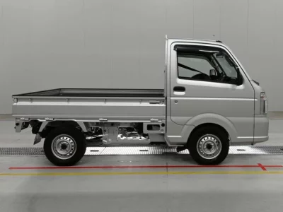Nissan NT100 Clipper