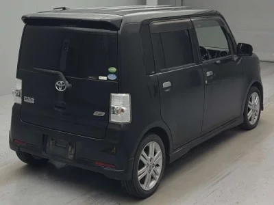 Toyota PIXIS SPACE
