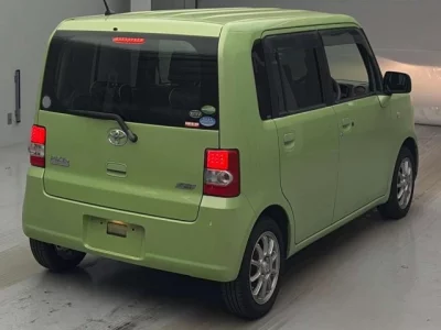 Toyota PIXIS SPACE