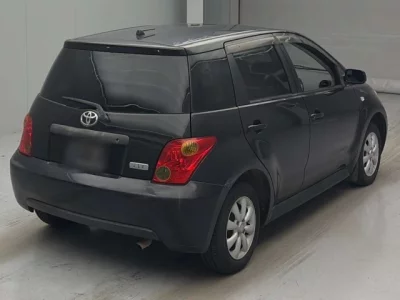 Toyota IST