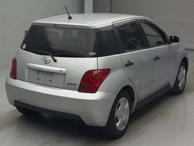 Toyota IST