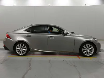 Lexus IS300h