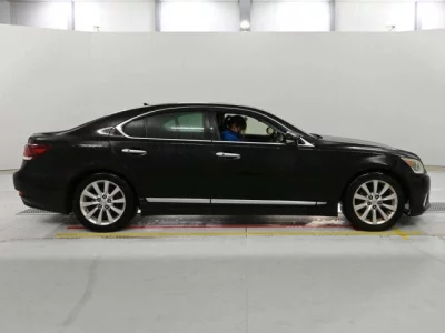 Lexus LS460L