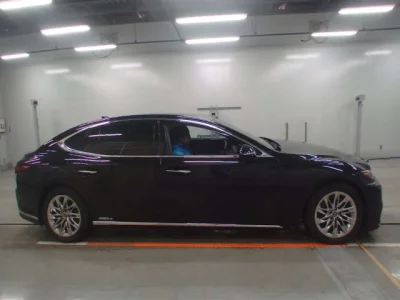 Lexus LS500h