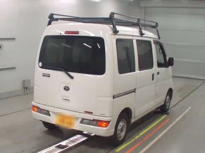 Toyota Pixis Van