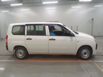 Toyota SUCCEED