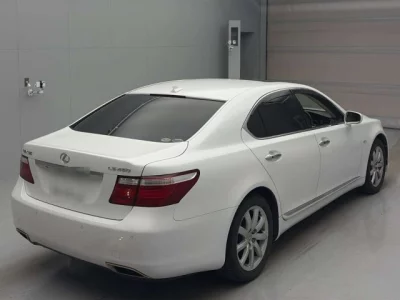 Lexus LS460L