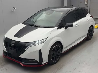 Nissan Aura