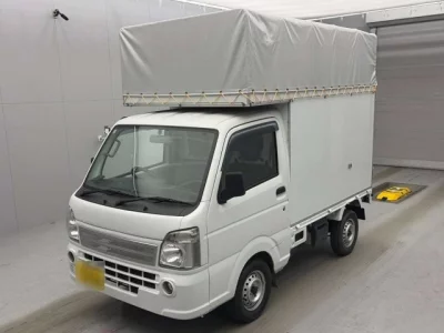 Nissan NT100 Clipper
