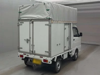 Nissan NT100 Clipper