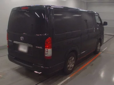 Toyota HiAce Van