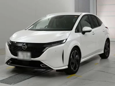 Nissan Aura
