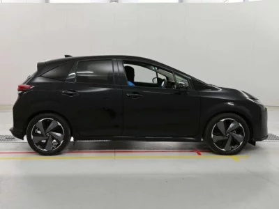 Nissan Aura