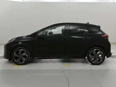 Nissan Aura