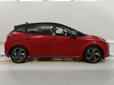 Nissan Aura
