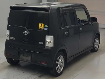 Toyota Pixis Space