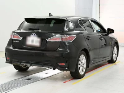 Lexus CT200h