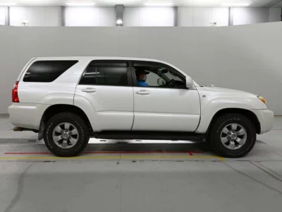 Toyota HILUX SURF
