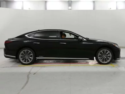 Lexus LS500h