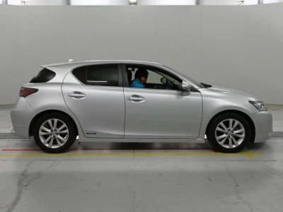 Lexus CT200h