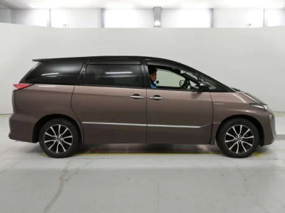 Toyota ESTIMA HYBRID