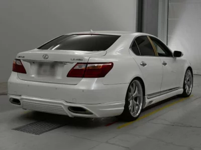 Lexus LS460L