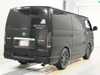 Toyota HiAce Van