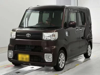 Toyota PIXIS MEGA